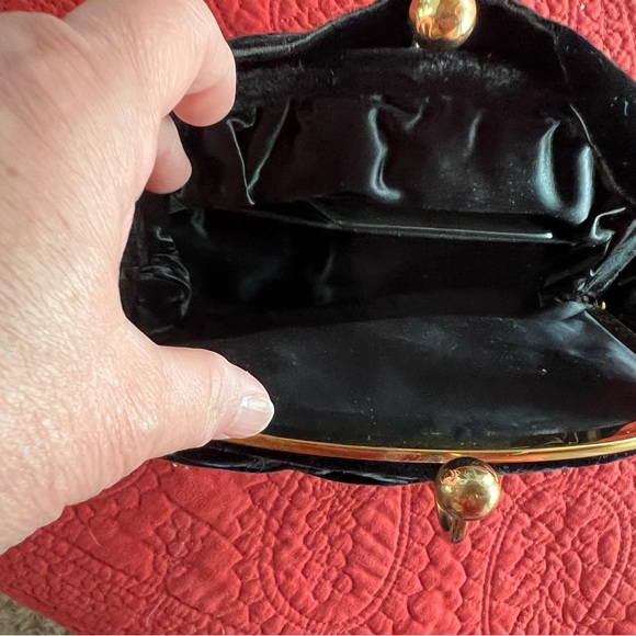 Black Velvet Evening Bag - Picture 4 of 4